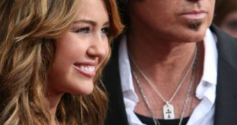 Billy Ray Cyrus says he’s “sorry” about the video of Miley smoking a bong making the rounds online