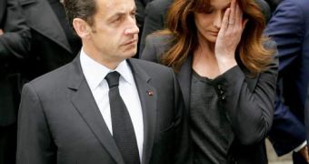 Carla Bruni and Nicolas Sarkozy are expecting first child, reports say