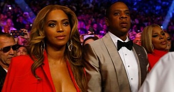 Beyonce and Jay Z at the Mayweather - Pacquiao fight in Las Vegas