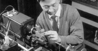 Kao in his laboratory, back in 1966