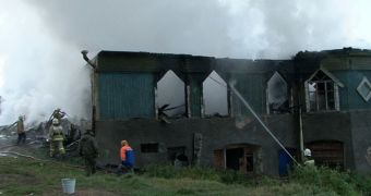 A wooden mental hospital is burnt down in Russia