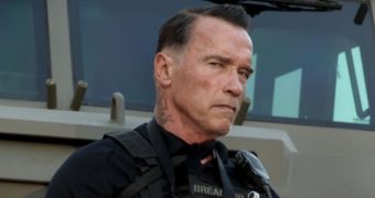 Arnold Schwarzenegger looks deadly serious in first photo from “Ten,” which is shooting right now