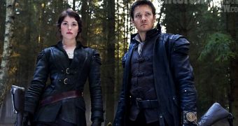 Gemma Arterton and Jeremy Renner are “Hansel and Gretel: Witch Hunters”