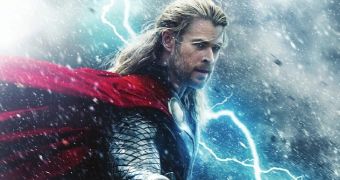 Chris Hemsworth is God of Thunder in “Thor: The Dark World”
