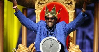 Flavor Flav is busted by police for speeding on his way to his mom's funeral