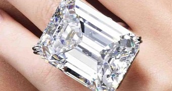 Flawless 100-Carat Diamond Fetches over $22M (€20.5M) at Auction