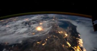 Fly Above the Earth Aboard the ISS [Video]