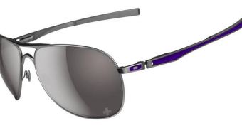 Fraudsters Offer Free Oakley Sunglasses on Facebook
