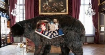 Extreme performance artist eats, drinks and relieves himself inside the bear