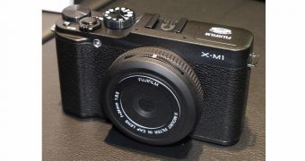 Fujifilm 24mm F8.0 Body Cap Lens Revealed at CP+ 2014