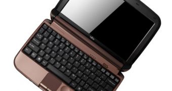 Fujitsu intros Pineview-based mini-notebook with secondary scrolling trackpad