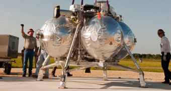 A tethered test of the Project Morpheus lander was carried out at the KSC on August 3, 2012