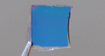 Reflective photovoltaic color filter devices are essentially colored solar panels that serve as energy-harvesting screen pixels