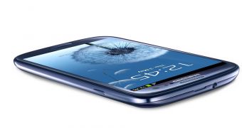 Galaxy S III Comes with Polycarbonate Battery Cover