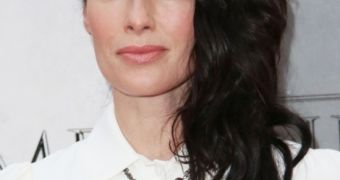 Lena Headey tells divorce judge she has “less than $5 [€3.8] in her bank account”