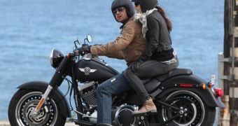 Gerard Butler takes Jessica Biel for a ride on his bike, romance rumors abound