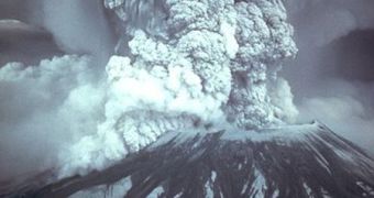 Mount St. Helens erupting in 1980