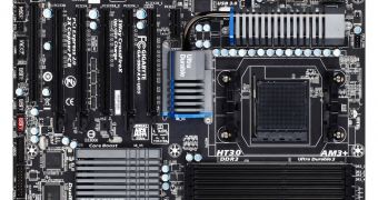 Gigabyte 990FXA-UD5 AMD Bulldozer motherboard