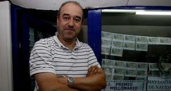 Manuel Reija González is a lottery ticket seller who found a million dollar ticket sold by a different vendor