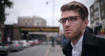 Google Glass goes to the UK