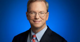 Eric Schmidt belives Androids will make good Christmas presents for iPhone users