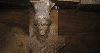 Female sculpture found inside Alexander the Great-era tomb in Greece