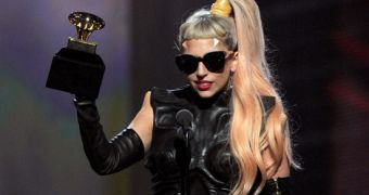 Lady Gaga thanks Whitney Houston at the Grammys 2011