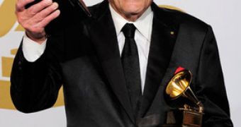 Grammys 2012: Tony Bennett Calls for Legalization of Drugs