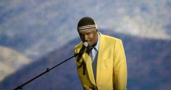Frank Ocean performs “Forrest Gump” at the Grammys 2013