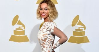 Beyonce wears white and see-through Michael Costello at the Grammys 2014