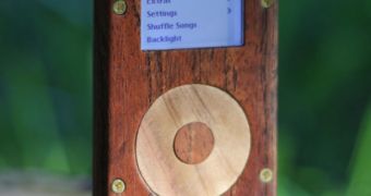 Wooden iPod mini case