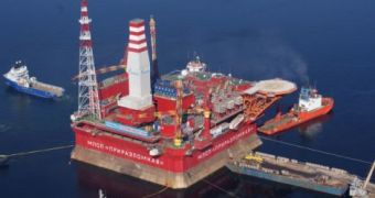 Greenpeace Continues to Keep Russian Company from Drilling in the Pechora Sea