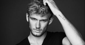 Gus Van Sant Shoots Love Scene with Alex Pettyfer for “Fifty Shades of Grey”