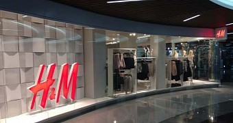 H&M wants to turn old clothes into brand new ones