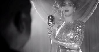 Beyonce brings back old-school glam in first teaser for HBO’s On the Run documentary