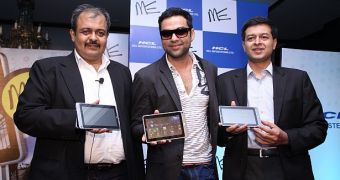 Gautam Advani (EVP & Head Mobility), HCL Infosystems, Abhay Deol (Actor) and Harsh Chitale (CEO), HCL Infosystems