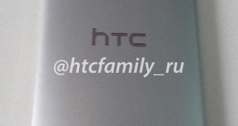 HTC M8 back side