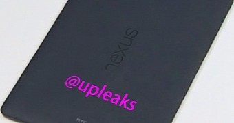 HTC Nexus 9 Appears in First Leaked Picture, Shows Nexus 5-like Plastic Back