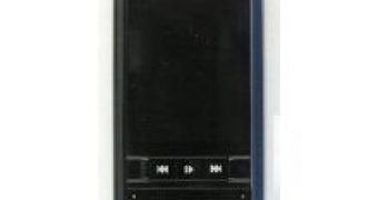 Alcatel's OT-C820a music phone