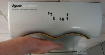 Study finds hand dryers are greener and cleaner than paper towel dispensers