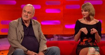 John Cleese and Taylor Swift talk about their love of cats on BBC’s The Graham Norton Show