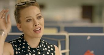 Hilary Duff is bored, dreams of being at the beach in new video for “Chasing the Sun”