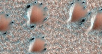 HiView allows users to hike over thousands of square miles of Martian surface
