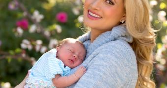 Holly Madison and daughter Rainbow Aurora in their first magazine shoot together