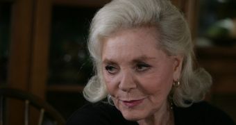 Hollywood Icon Lauren Bacall Dies at Age 89