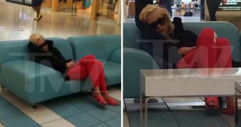 Homeless Amanda Bynes Spotted Sleeping in LA Mall – Photo