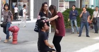Chinese woman humiliates cheating boyfriend