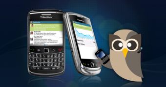 HootSuite Goes Free on BlackBerry with Twitter & Facebook Support