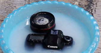 This is how you shouldn't be cleaning your photo gear