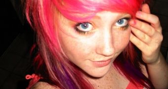 Hottest Trend for Spring 2009: Neon Pink Hair